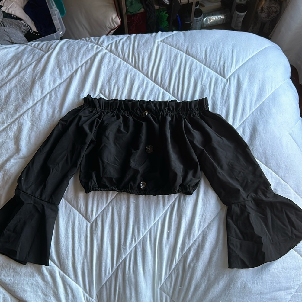 Romwe size small black off the shoulder top